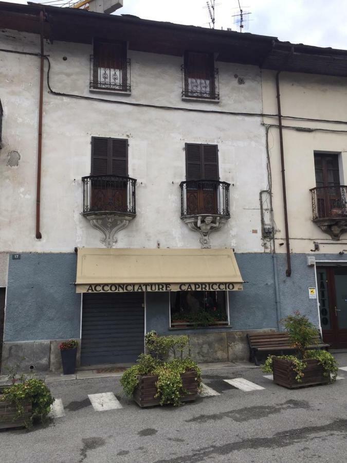 La Petite Maison De Julie Aosta Exterior foto